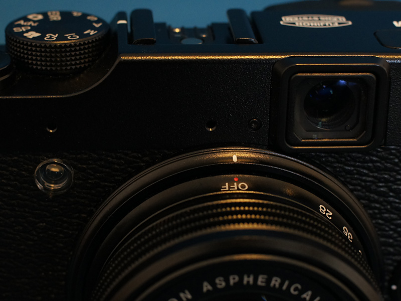 fujifilm_x10