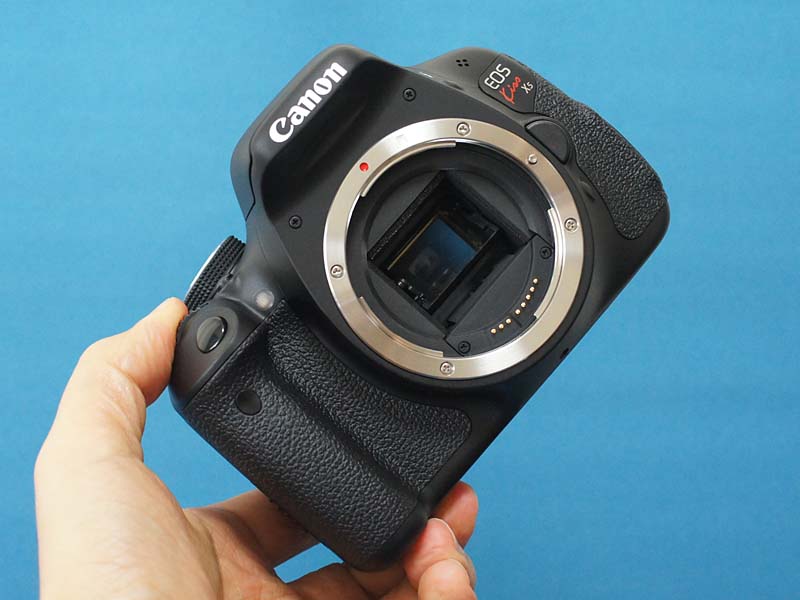 カメラ デジタルカメラ キヤノン Canon EOS Kiss X5の外観をみる /monox デジカメ 比較 レビュー