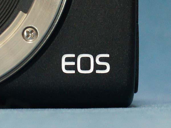 Canon EOS M2