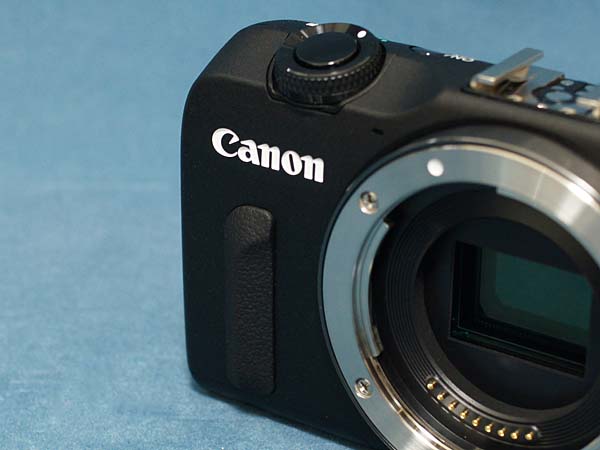 Canon EOS M2