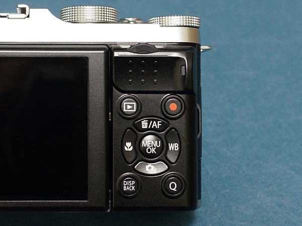 FUJIFILM X-A1