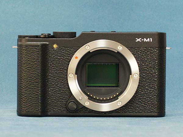 FUJIFILM X-M1