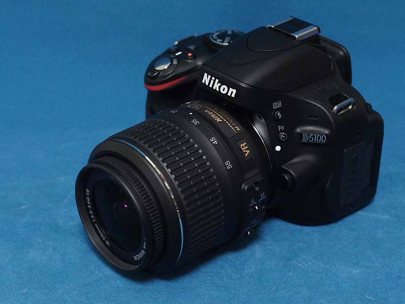 Nikon AF-S DX NIKKOR 18-55mm f/3.5-5.6G VR