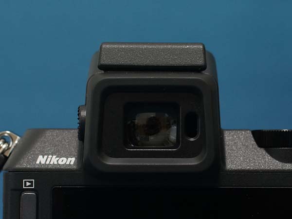 Nikon V2