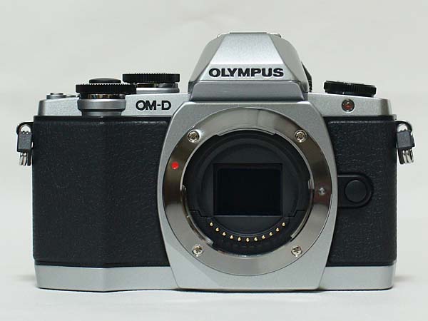 OLYMPUS OM-D E-M10