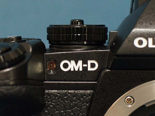 OLYMPUS OM-D E-M1