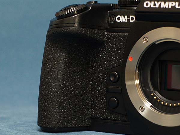 OLYMPUS OM-D E-M1