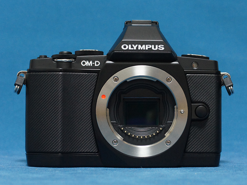 OLYMPUS OM-D E-M5