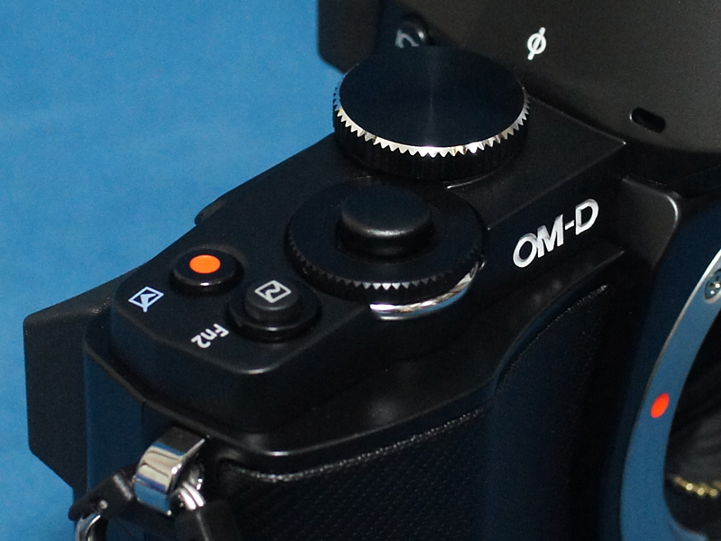 OLYMPUS OM-D E-M5