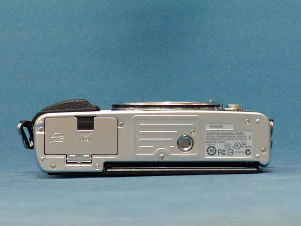 カメラ デジタルカメラ オリンパス OLYMPUS PEN E-P5の外観をみる ミラーレスカメラ/monox 