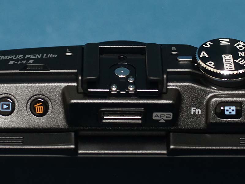 OLYMPUS PEN Lite E-PL5