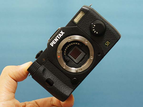 PENTAX Q7