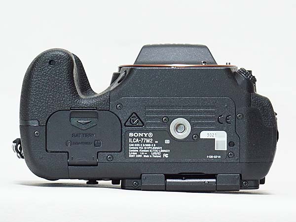 SONY α77II