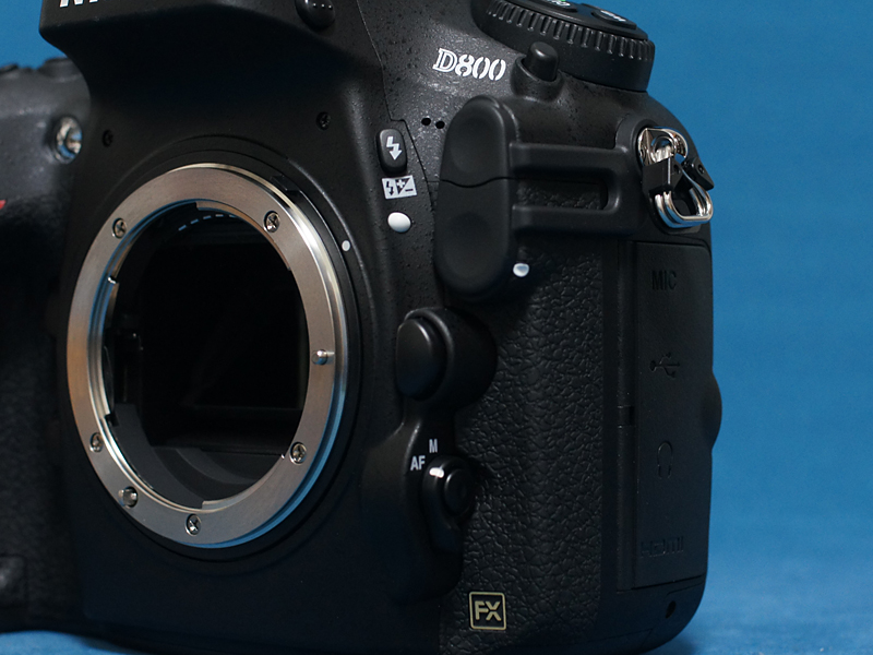 ニコン Nikon D800の外観をみる /monox デジカメ 比較 レビュー